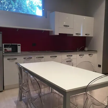 Bianco Nero Fronte Mare *